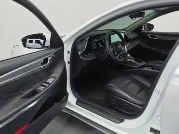 2022 Hyundai Grandeur с пробегом 41 111 км