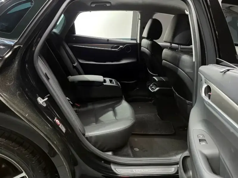 2022 Hyundai Grandeur с пробегом 84 581 км