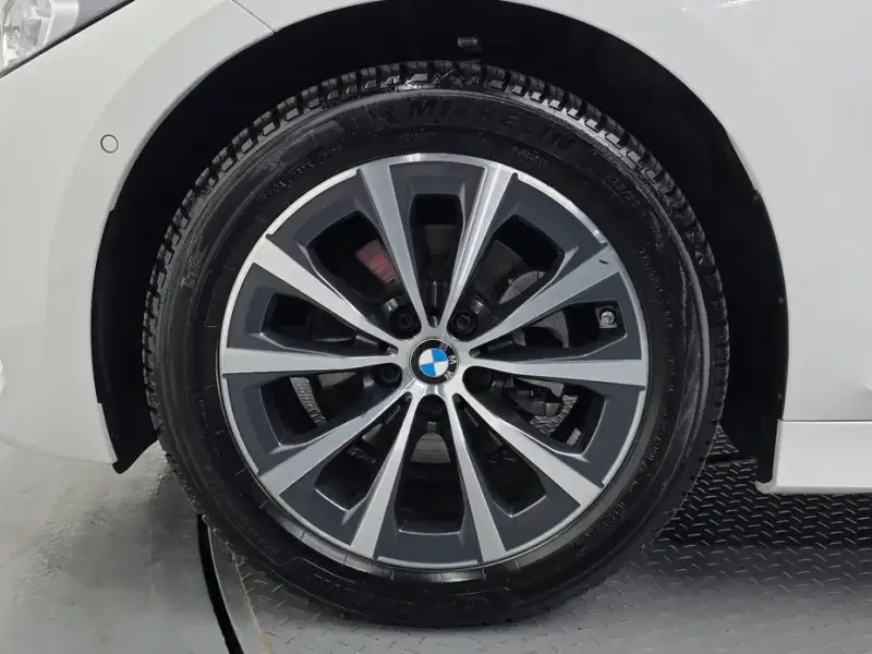 2023 BMW 3 серии с пробегом 12 393 км