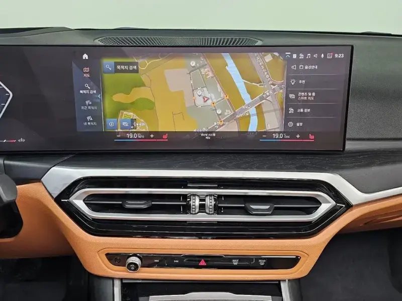 2023 BMW 3 серии с пробегом 12 393 км