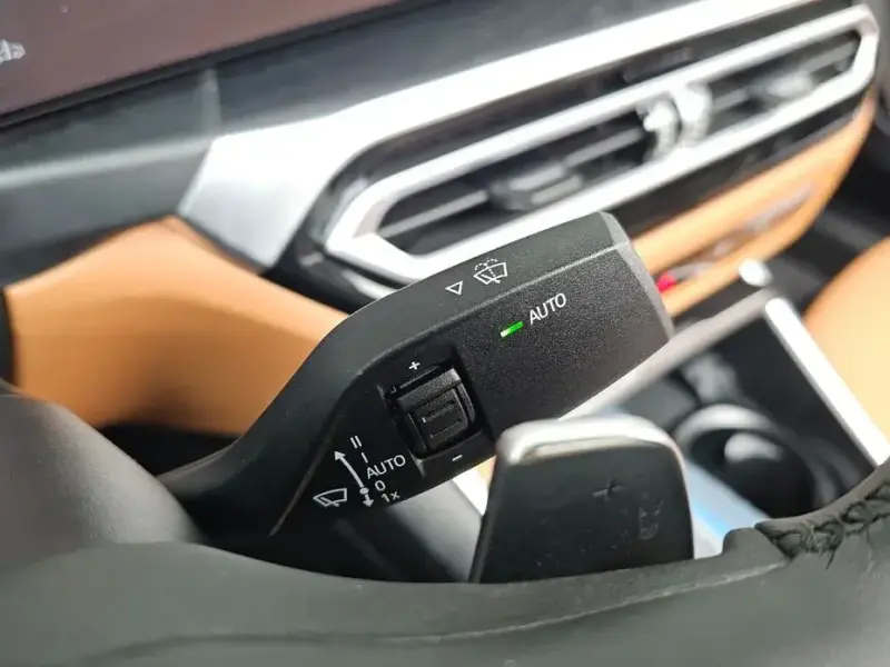 2023 BMW 3 серии с пробегом 12 393 км