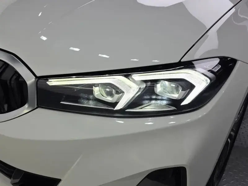2023 BMW 3 серии с пробегом 12 393 км