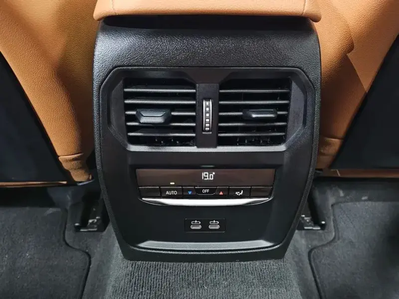 2023 BMW 3 серии с пробегом 12 393 км