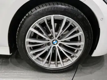 2022 BMW 3 серии с пробегом 23 237 км