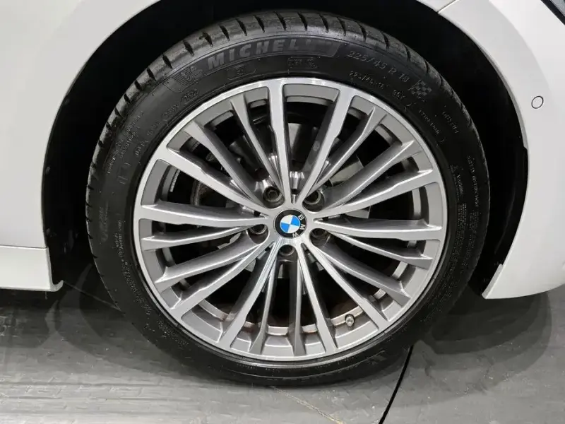 2022 BMW 3 серии с пробегом 23 237 км