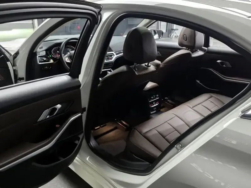 2022 BMW 3 серии с пробегом 23 237 км