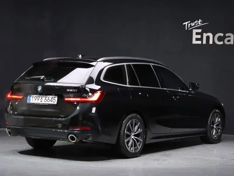 2023 BMW 3 серии с пробегом 31 689 км