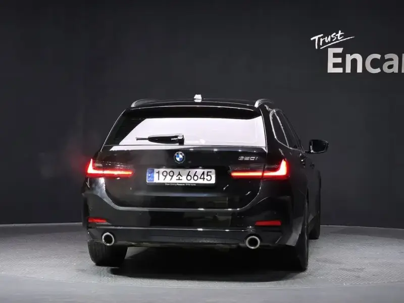 2023 BMW 3 серии с пробегом 31 689 км