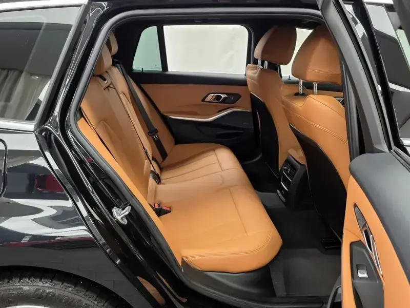 2023 BMW 3 серии с пробегом 31 689 км