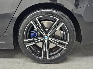 2023 BMW 3 серии с пробегом 5 927 км