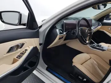 2023 BMW 3 серии с пробегом 50 428 км