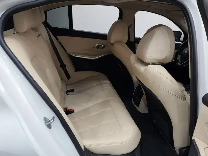2023 BMW 3 серии с пробегом 50 428 км