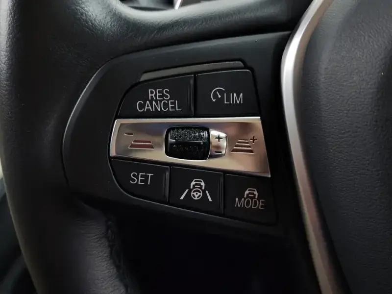 2023 BMW 3 серии с пробегом 50 428 км