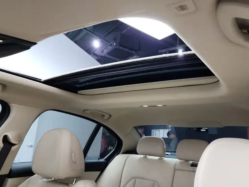 2023 BMW 3 серии с пробегом 50 428 км