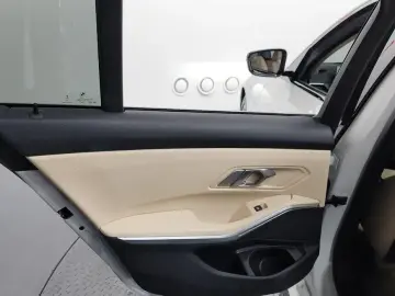 2023 BMW 3 серии с пробегом 50 428 км