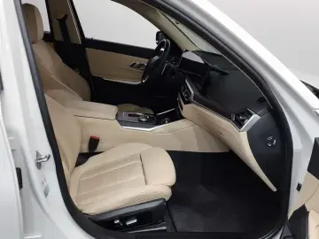 2023 BMW 3 серии с пробегом 50 428 км