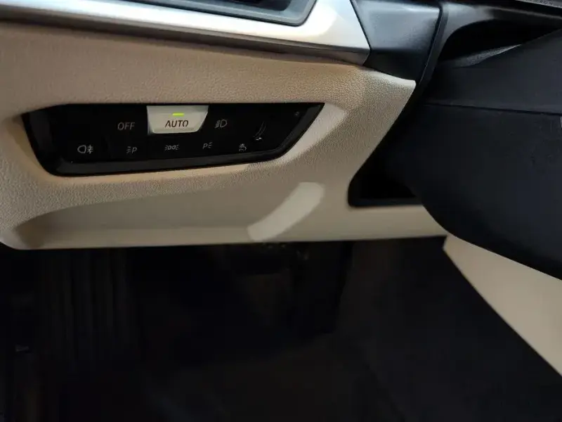 2023 BMW 3 серии с пробегом 50 428 км