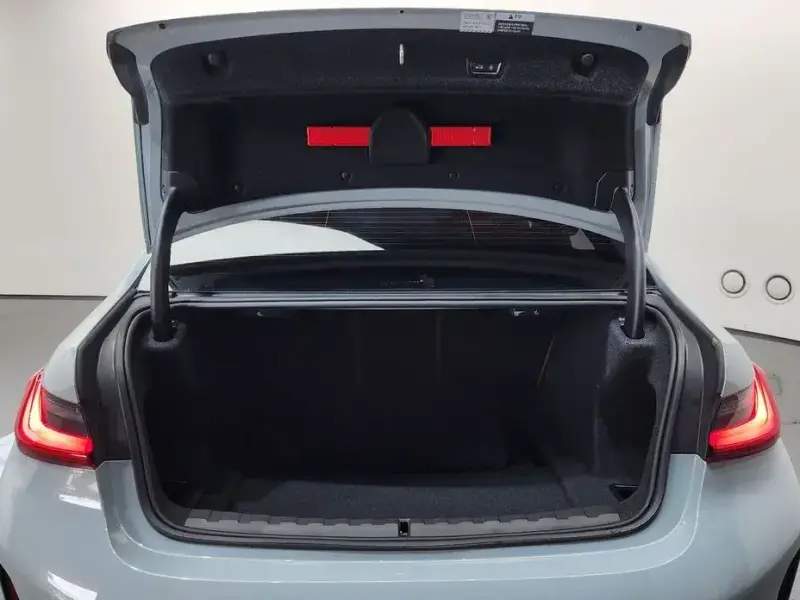 2023 BMW 3 серии с пробегом 43 953 км