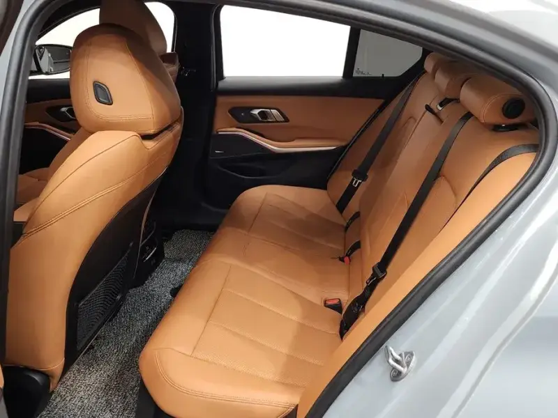 2023 BMW 3 серии с пробегом 43 953 км