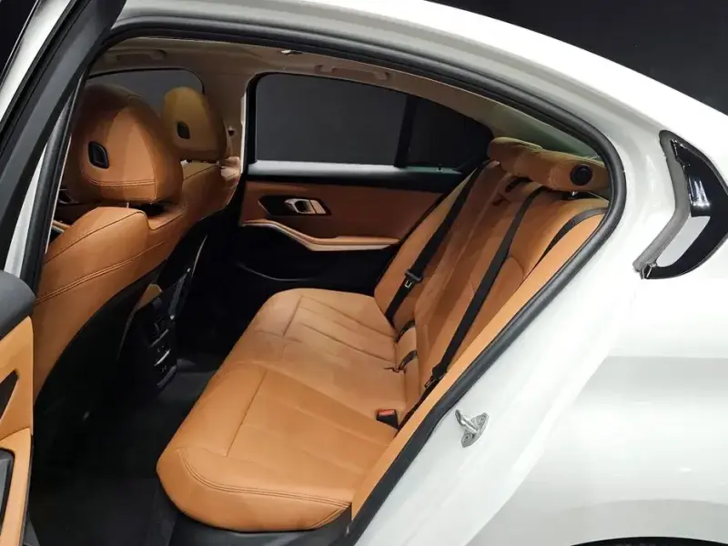 2023 BMW 3 серии с пробегом 19 746 км