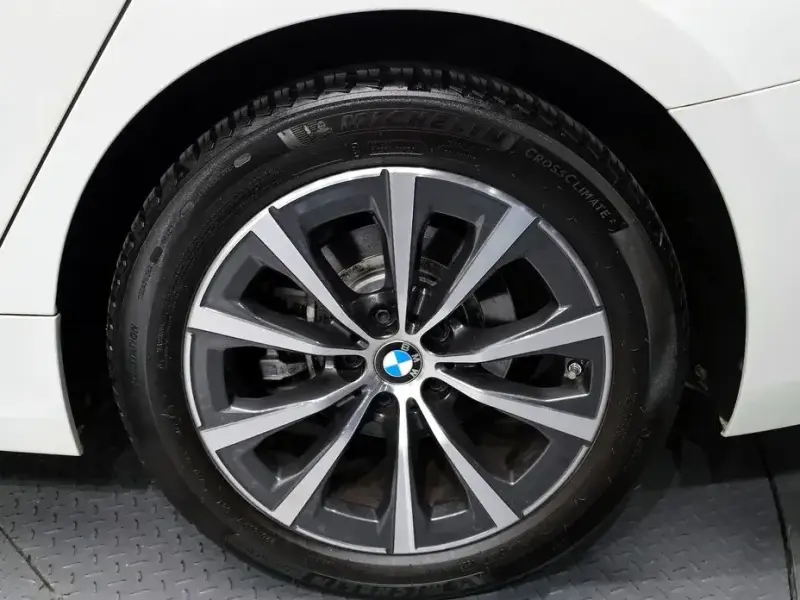 2023 BMW 3 серии с пробегом 19 746 км