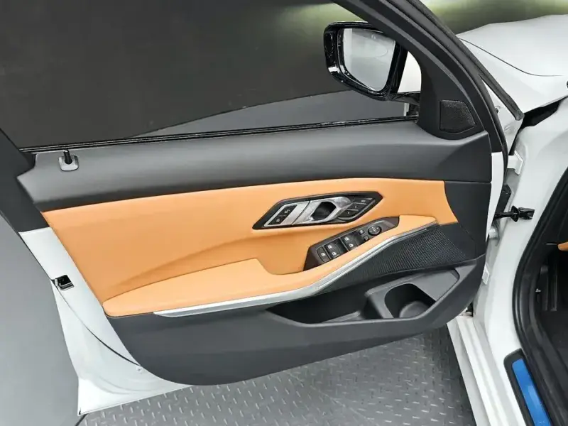2023 BMW 3 серии с пробегом 19 746 км