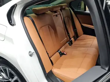 2023 BMW 3 серии с пробегом 19 746 км