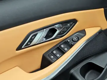 2023 BMW 3 серии с пробегом 19 746 км