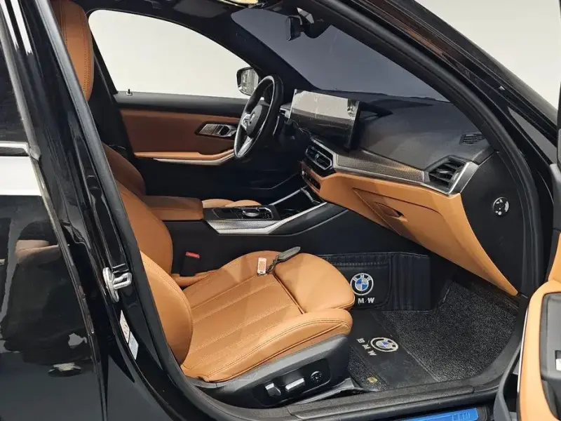 2023 BMW 3 серии с пробегом 31 255 км