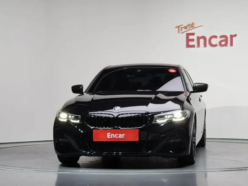 2021 BMW 3 серии с пробегом 42 023 км