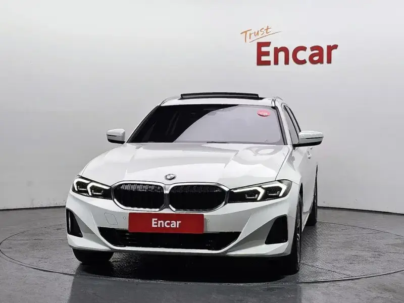2023 BMW 3 серии с пробегом 33 920 км