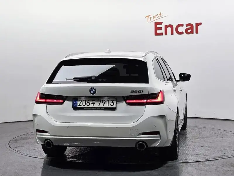 2023 BMW 3 серии с пробегом 33 920 км