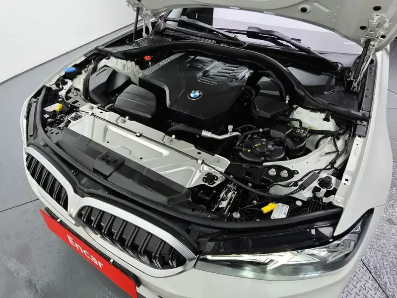 2023 BMW 3 серии с пробегом 33 920 км