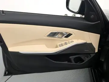 2023 BMW 3 серии с пробегом 30 282 км