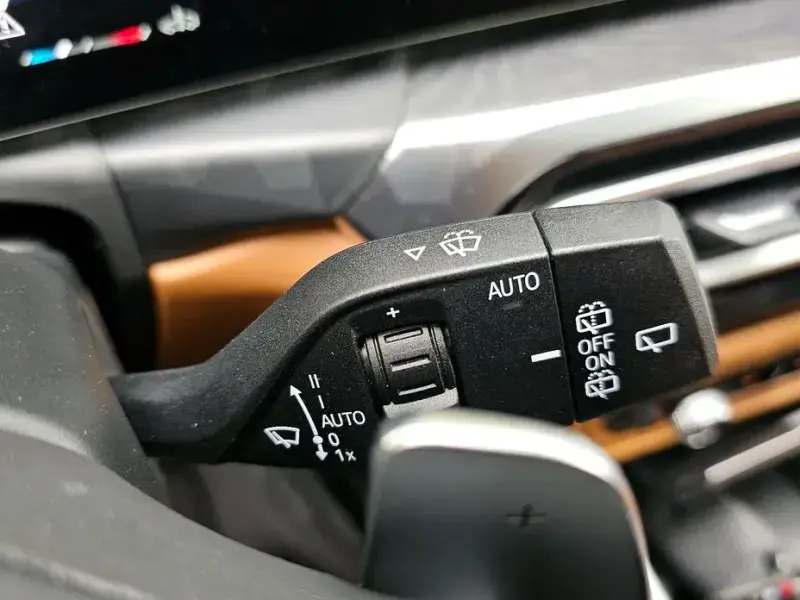 2023 BMW 3 серии с пробегом 33 920 км