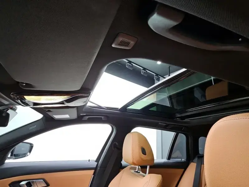 2023 BMW 3 серии с пробегом 33 920 км