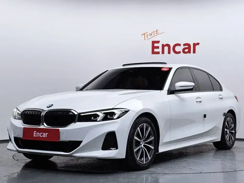 2023 BMW 3 серии с пробегом 12 811 км