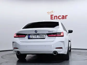 2023 BMW 3 серии с пробегом 12 811 км
