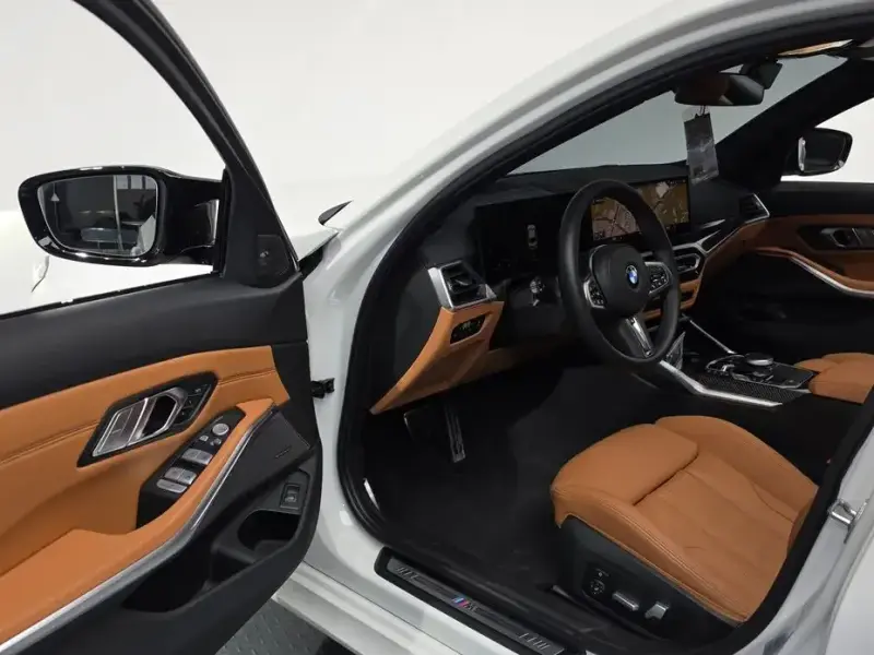 2023 BMW 3 серии с пробегом 32 114 км