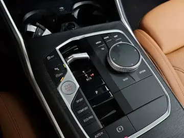 2023 BMW 3 серии с пробегом 12 811 км