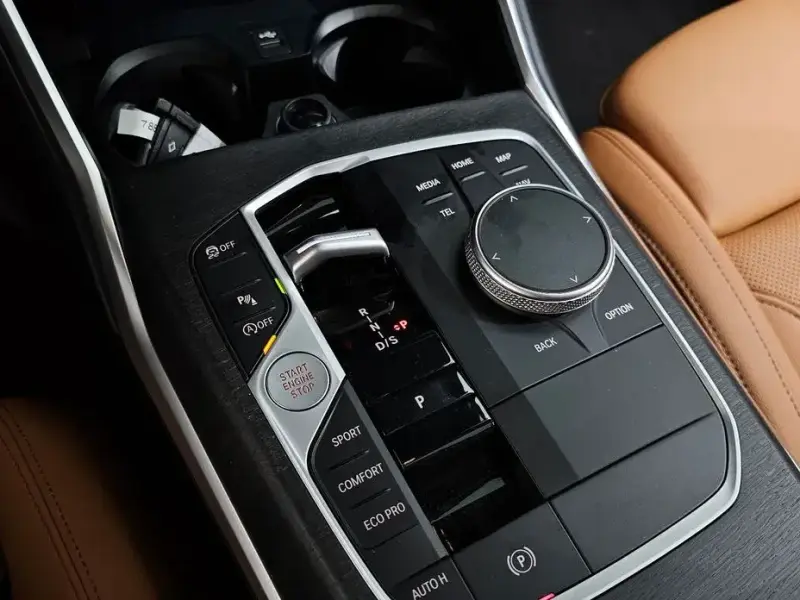 2023 BMW 3 серии с пробегом 12 811 км