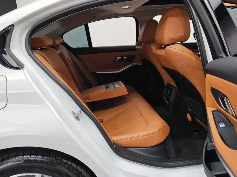 2023 BMW 3 серии с пробегом 12 811 км