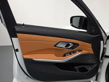 2023 BMW 3 серии с пробегом 32 114 км