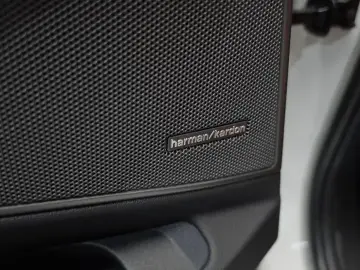 2023 BMW 3 серии с пробегом 32 114 км