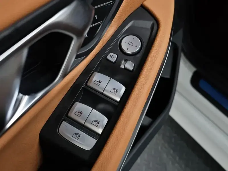 2023 BMW 3 серии с пробегом 12 811 км