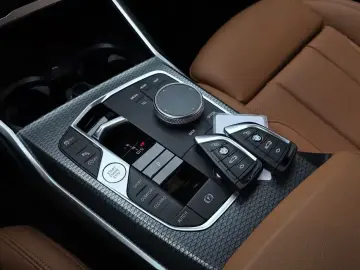 2022 BMW 3 серии с пробегом 53 182 км