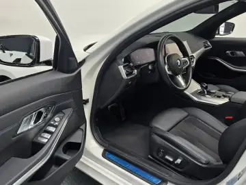 2022 BMW 3 серии с пробегом 38 648 км