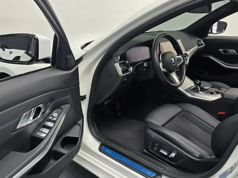 2022 BMW 3 серии с пробегом 38 648 км