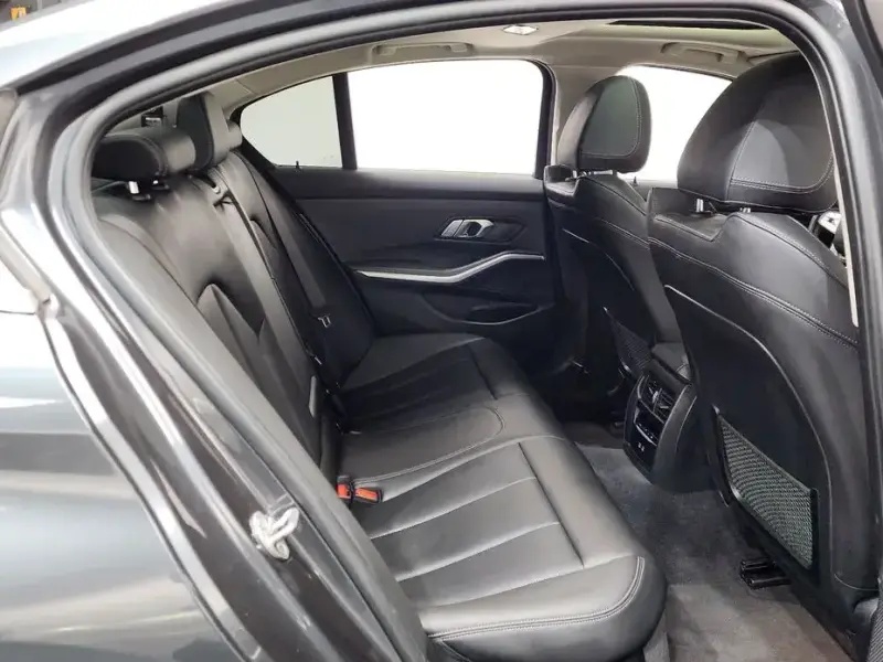 2022 BMW 3 серии с пробегом 51 148 км