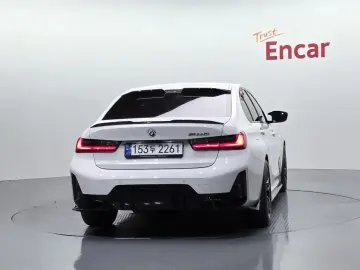 2023 BMW 3 серии с пробегом 24 557 км